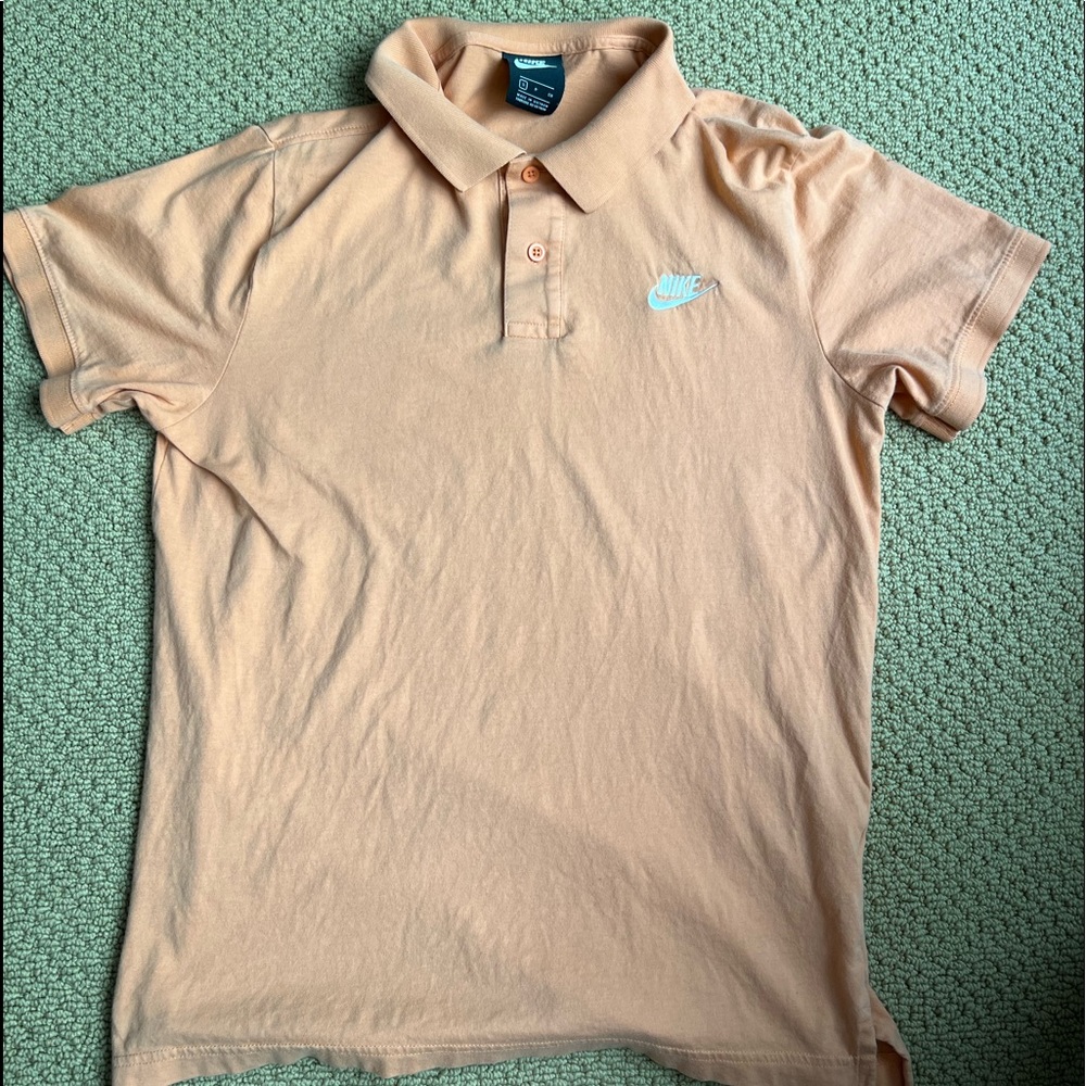 Mens S coral collared Nike t-shirt